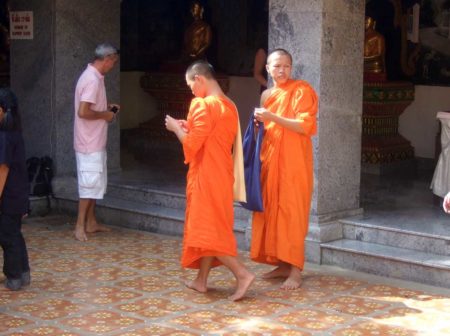 Luang-Prabang-Monks